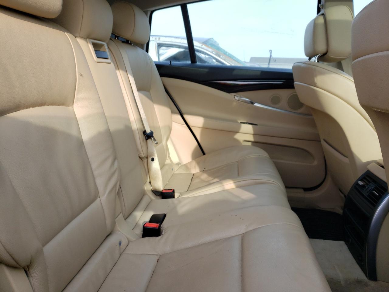 Photo 6 from auction – 2011 BMW 550 XIGT with VIN WBASP4C50BC341433