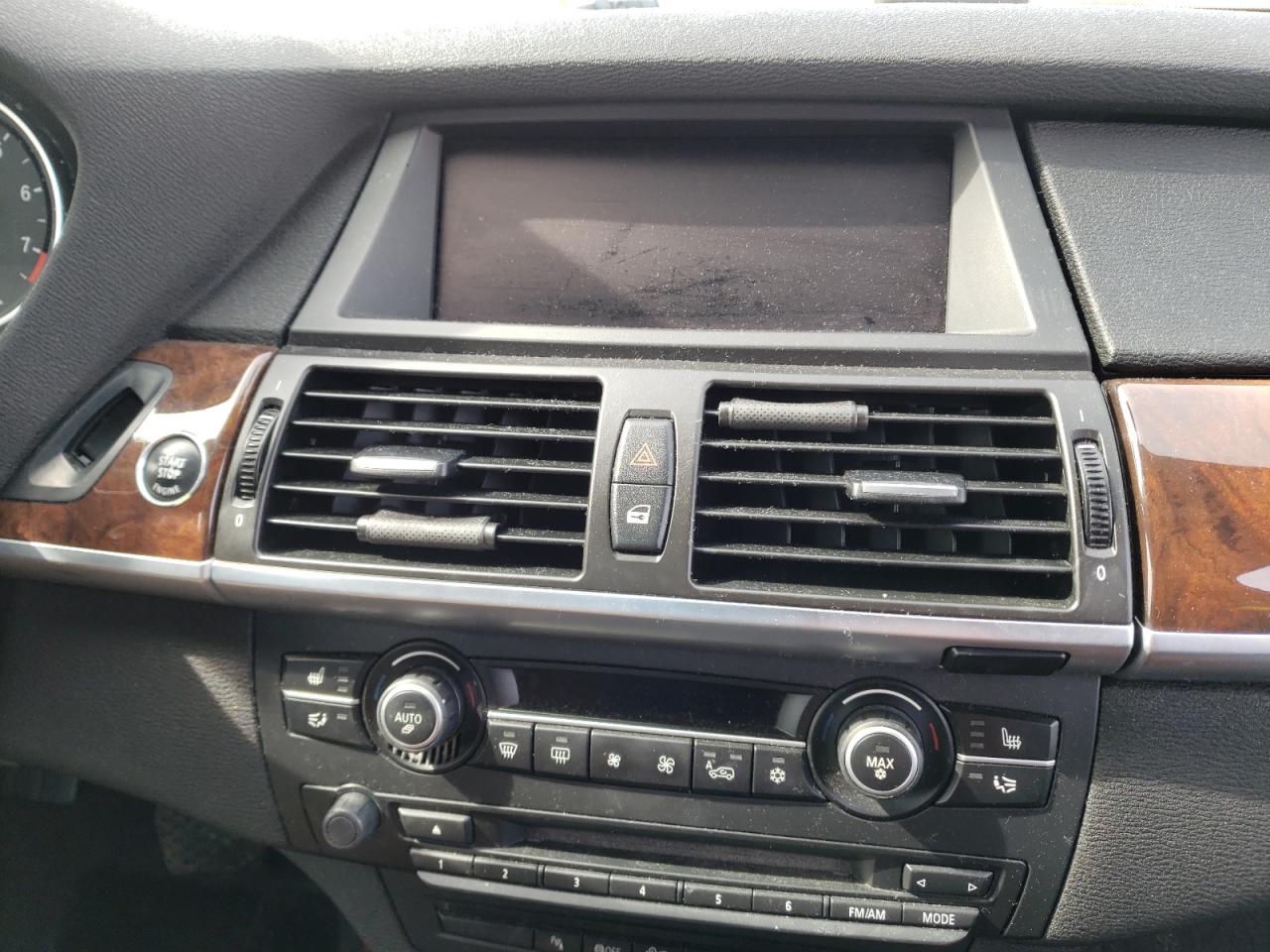 Photo 9 from auction – 2012 BMW X5 XDRIVE5 with VIN 5UXZV8C50CL423175