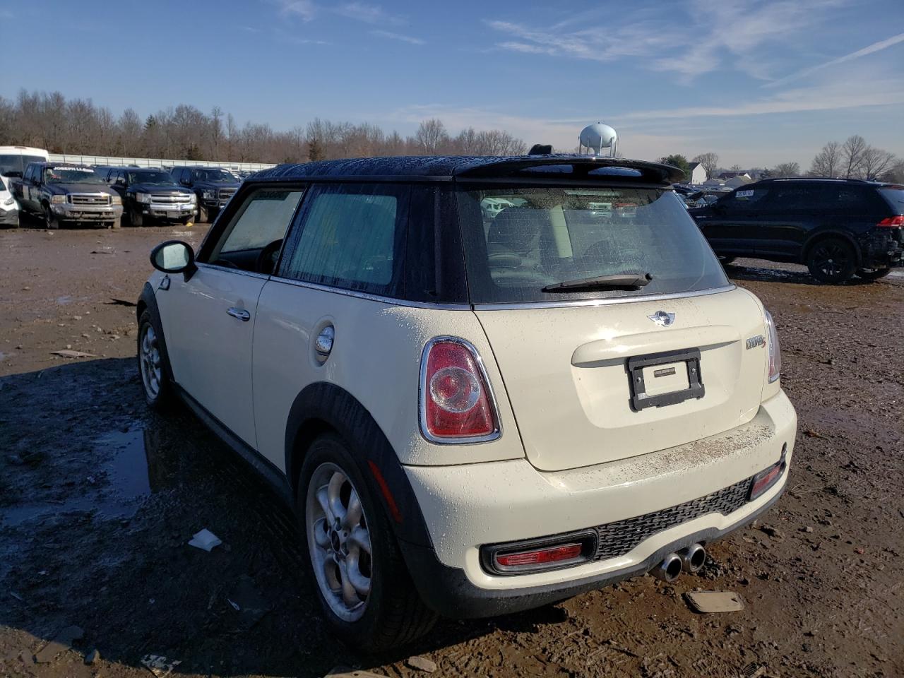 Photo 3 from auction – 2011 MINI COOPER S with VIN WMWSV3C55BTY23864
