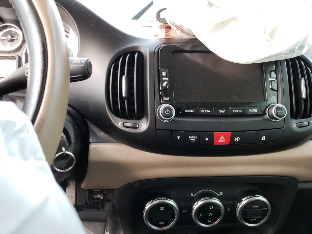 Photo 9 from auction – 2014 FIAT 500L LOUNG with VIN ZFBCFACH7EZ003048