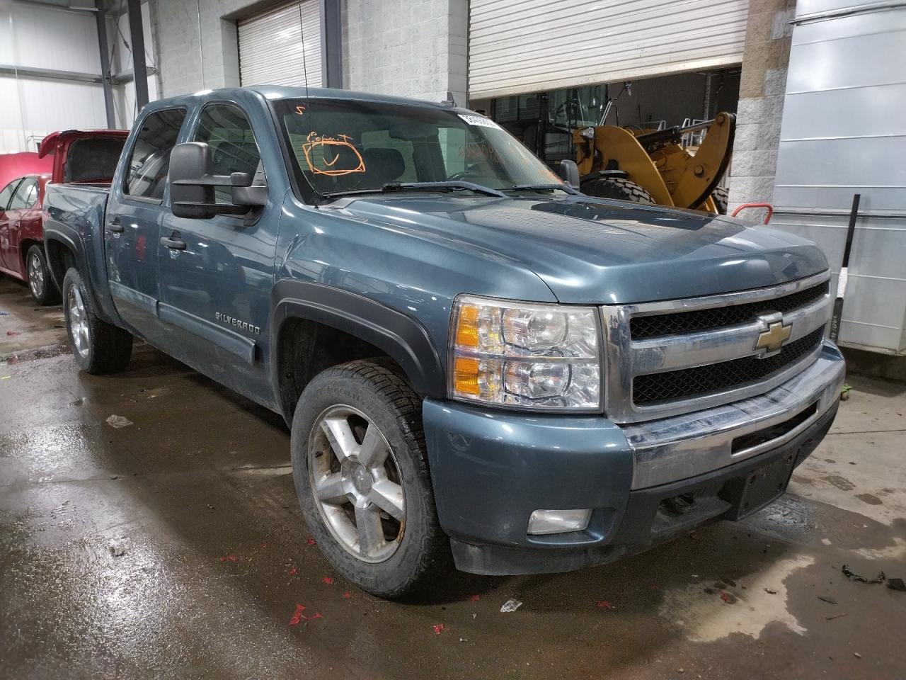 CHEVROLET SILVERADO 2011 with VIN 3GCPKSE30BG219627 - Photo from auction