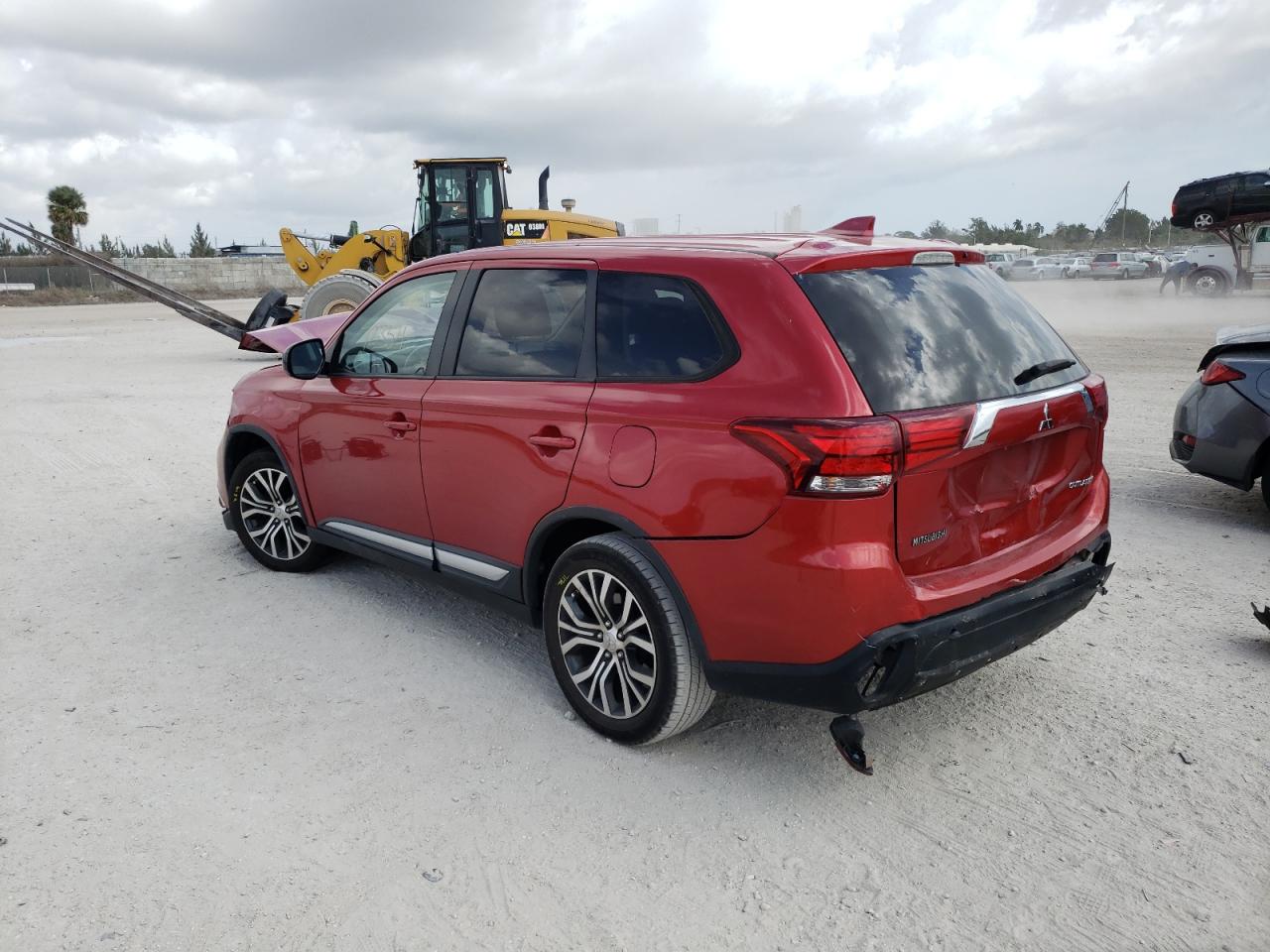 Photo 3 from auction – 2017 MITSUBISHI OUTLANDER with VIN JA4AD2A38HZ022343