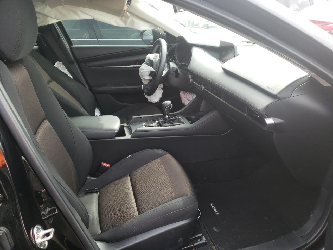 Photo 5 from auction – 2021 MAZDA 3 with VIN JM1BPAA78M1330491