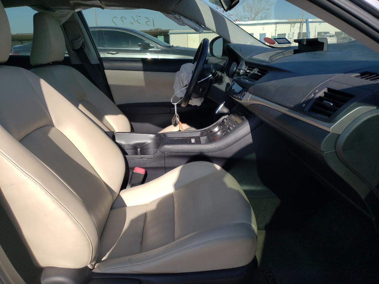 Photo 5 from auction – 2012 LEXUS CT 200 with VIN JTHKD5BH5C2100647