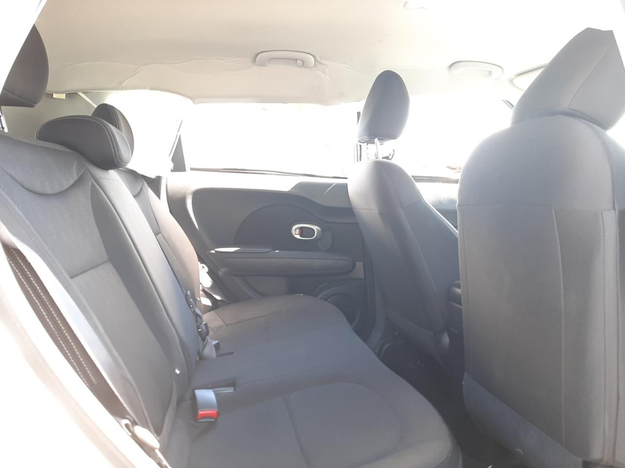Photo 6 from auction – 2015 KIA SOUL with VIN KNDJN2A25F7191402