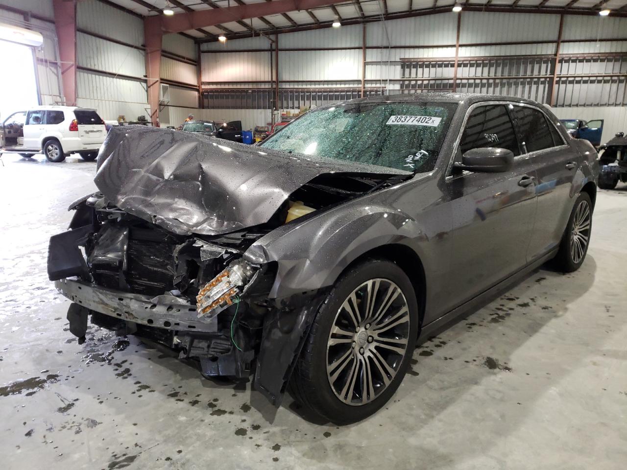 Photo 2 from auction – 2014 CHRYSLER 300 S with VIN 2C3CCABG9EH119998