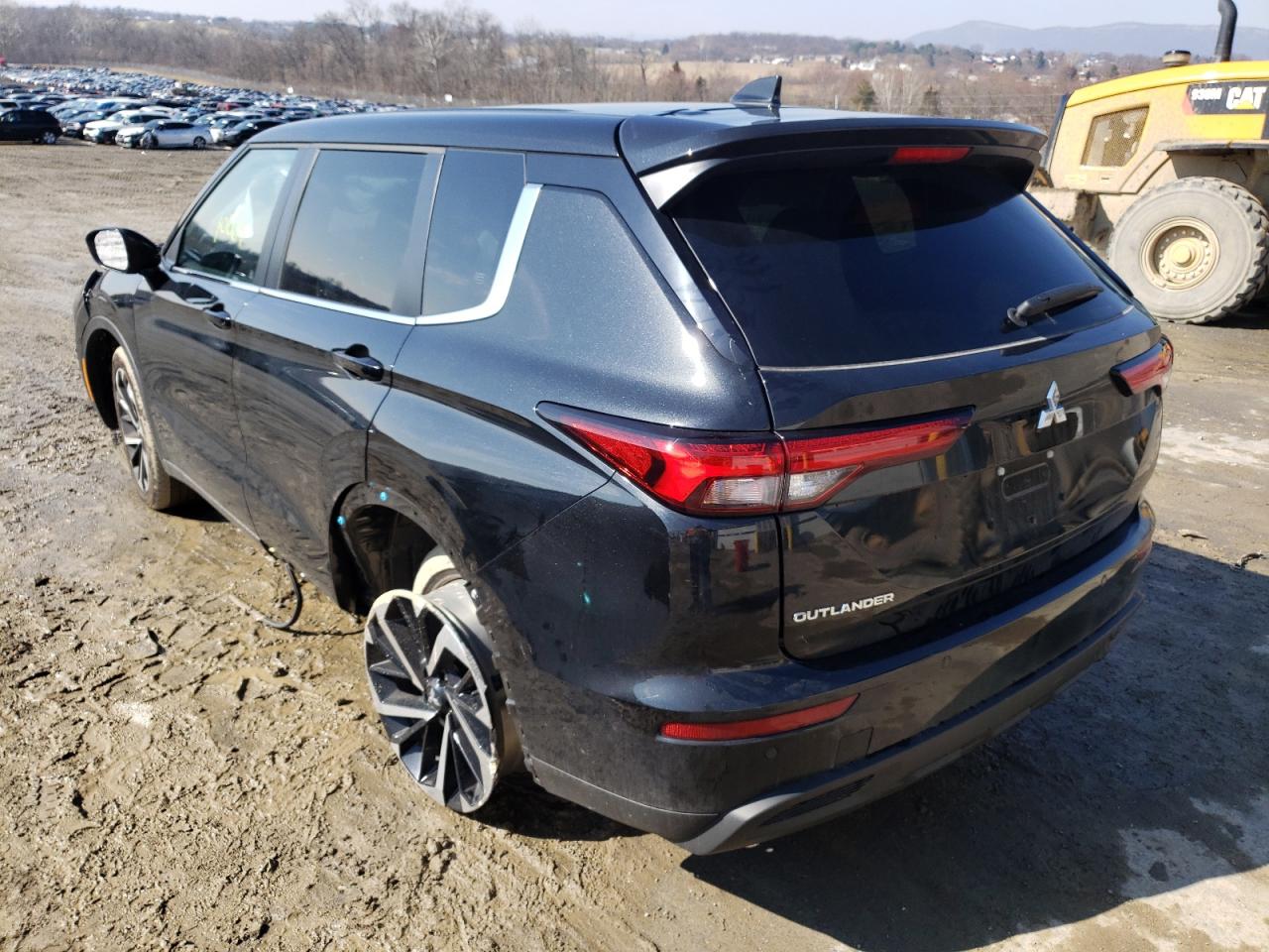 Photo 3 from auction – 2022 MITSUBISHI OUTLANDER with VIN JA4J4TA88NZ033713