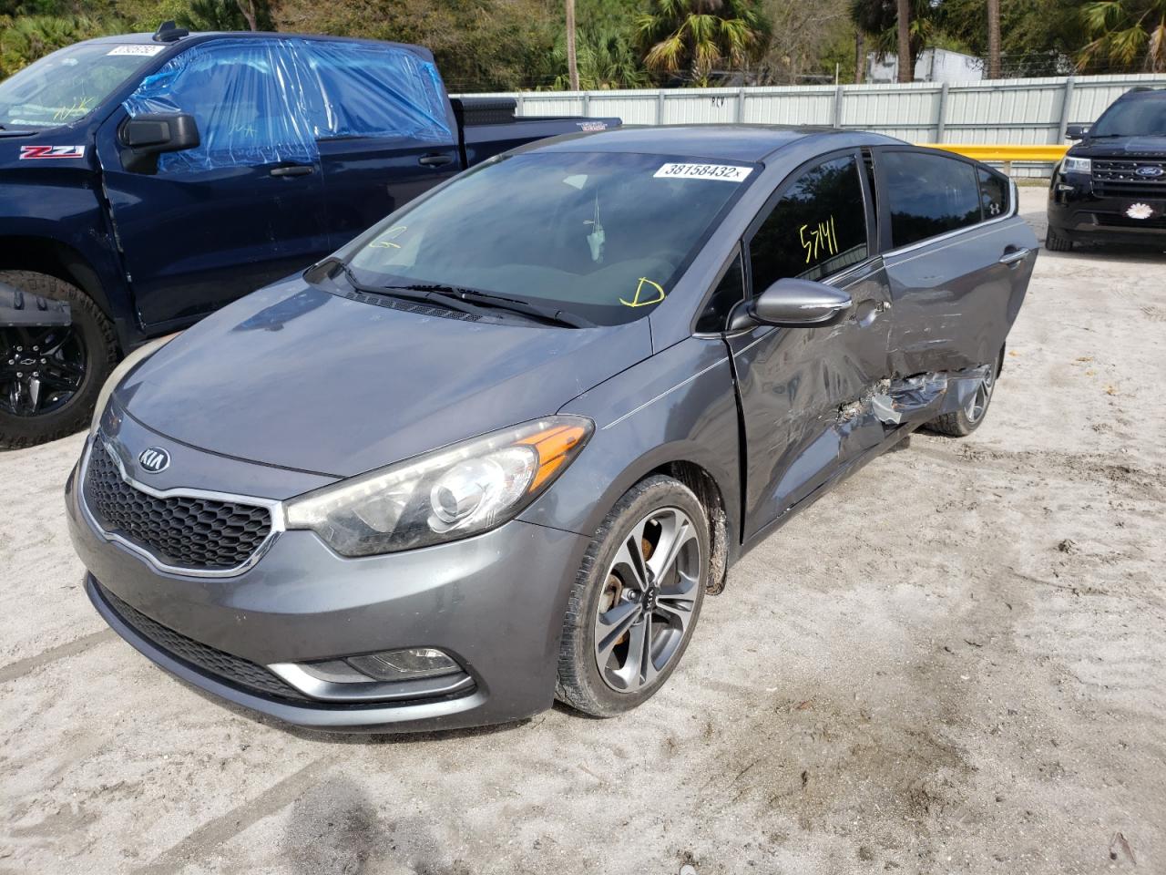 Photo 2 from auction – 2016 KIA FORTE EX with VIN KNAFX4A86G5553120