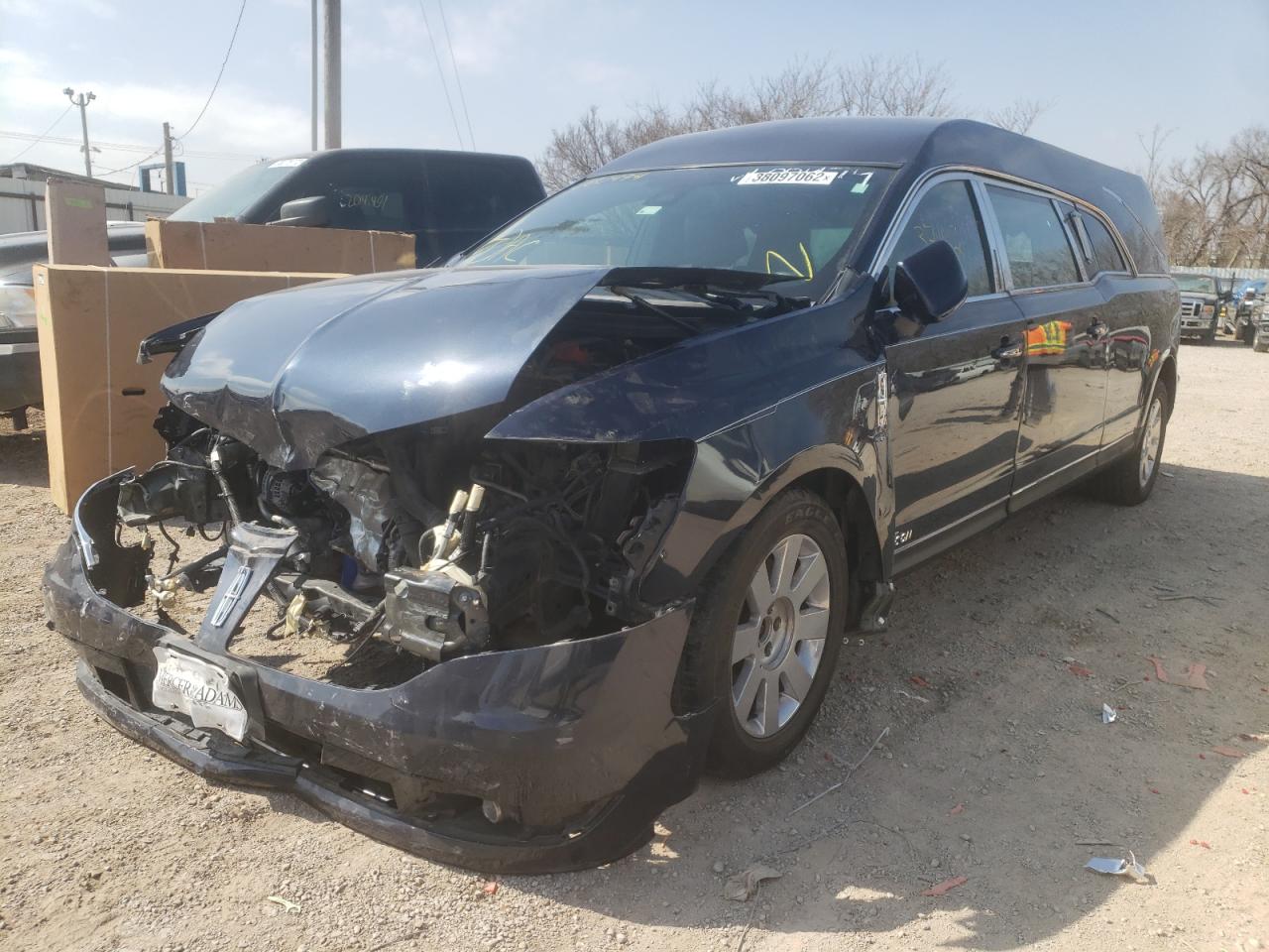 Photo 2 from auction – 2017 LINCOLN MKT with VIN 2LJMJ5LT8HBL00474