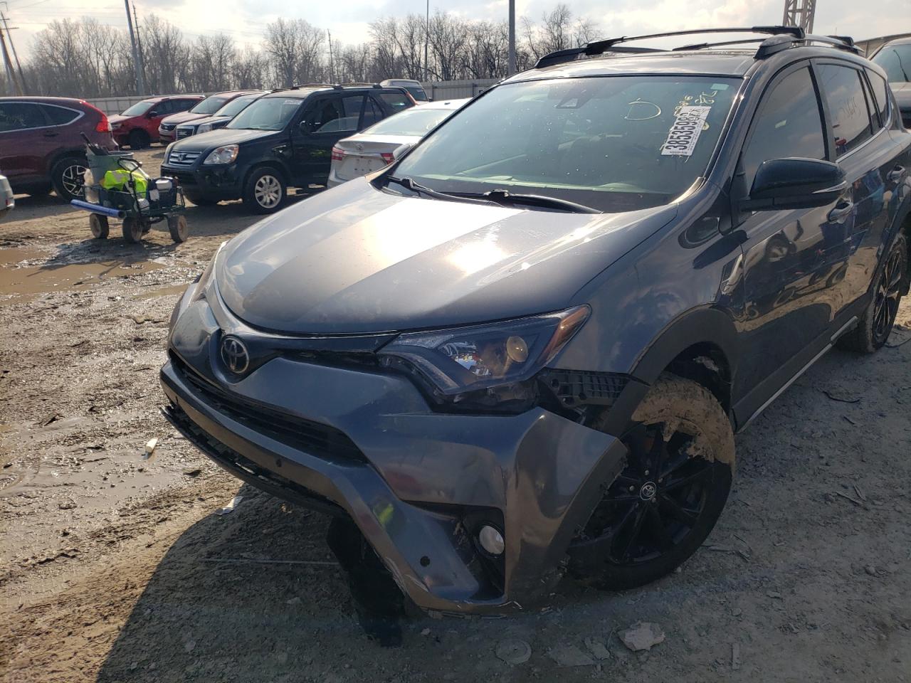 Photo 2 from auction – 2018 TOYOTA RAV4 ADVEN with VIN 2T3RFREV7JW765377