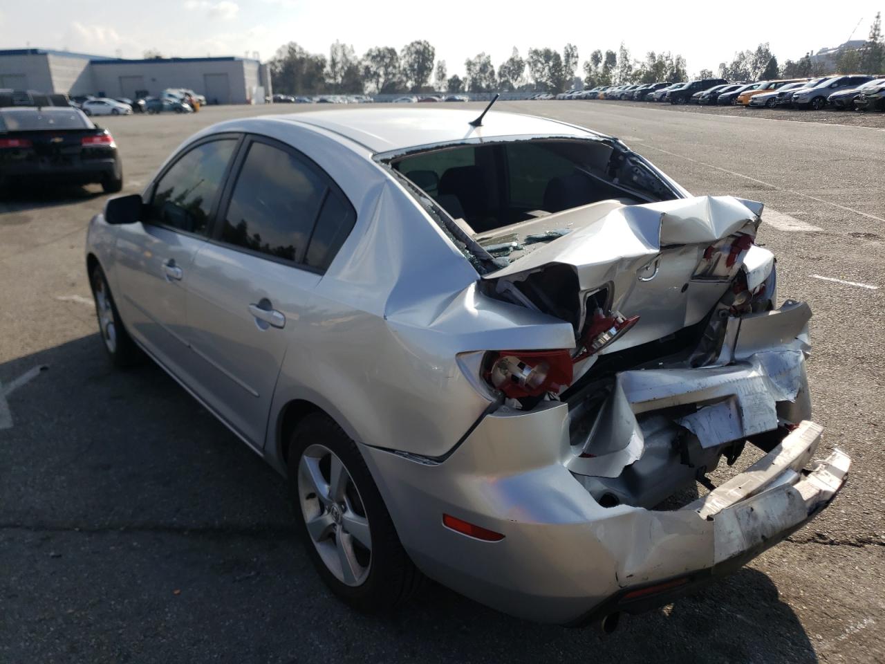 Photo 3 from auction – 2006 MAZDA 3 I with VIN JM1BK12G461495387