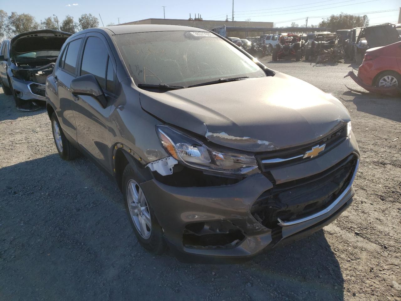 CHEVROLET TRAX LS 2021 with VIN KL7CJNSM9MB367848 - Photo from auction