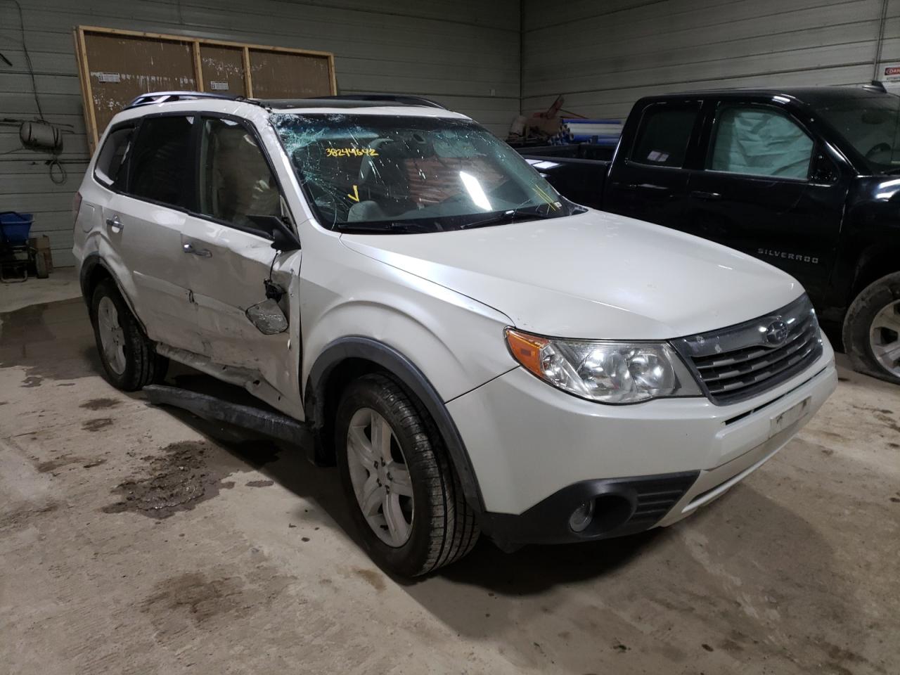 SUBARU FORESTER 2 2010 with VIN JF2SH6CC3AH766531 - Photo from auction