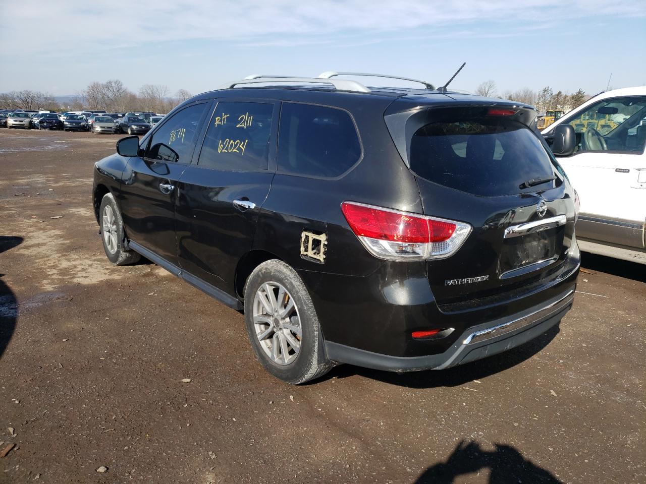 Photo 3 from auction – 2016 NISSAN PATHFINDER with VIN 5N1AR2MM5GC626781