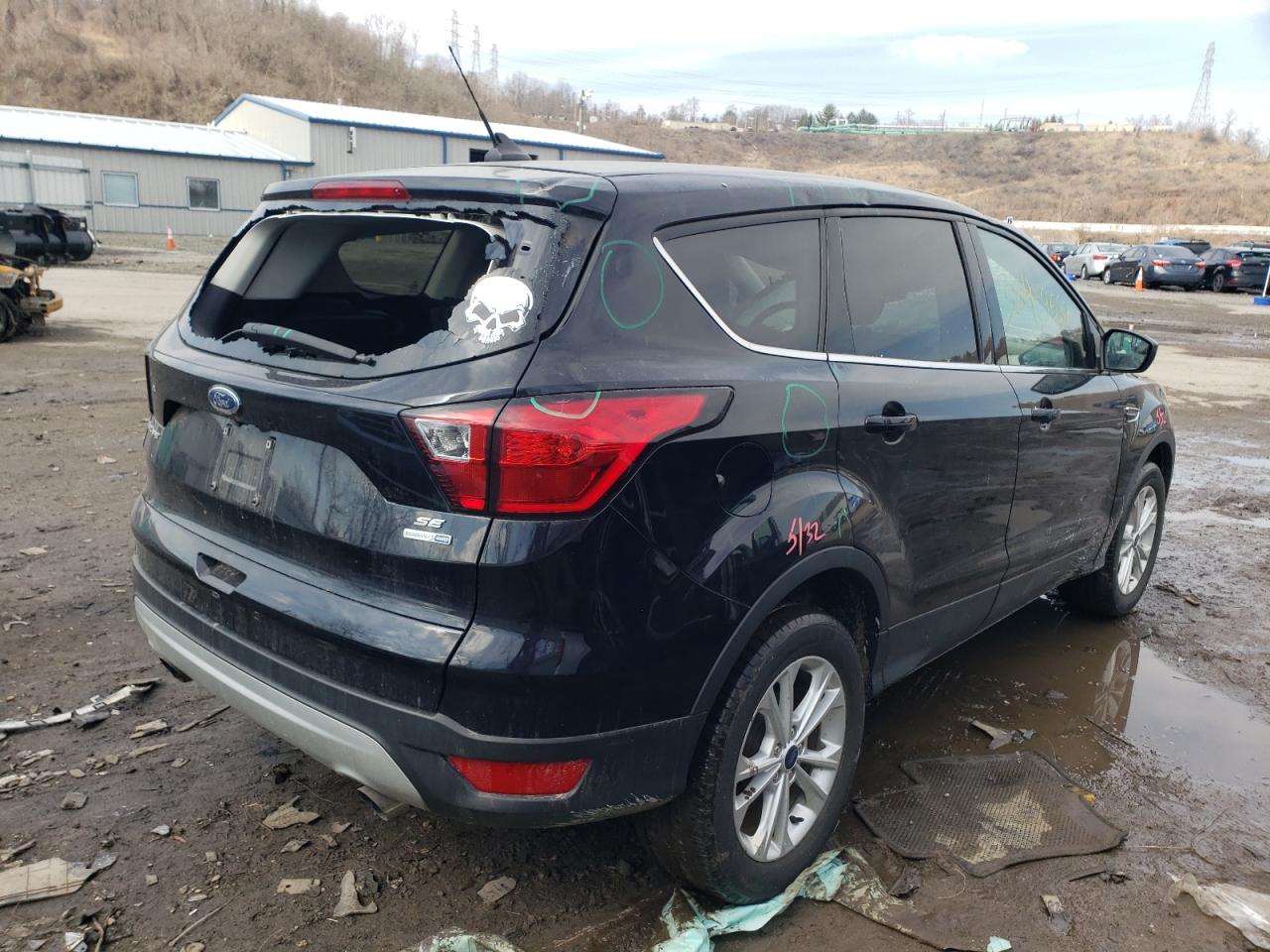 Photo 4 from auction – 2019 FORD ESCAPE SE with VIN 1FMCU9GD4KUB23385