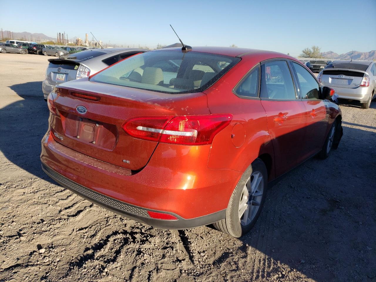 Photo 4 from auction – 2018 FORD FOCUS SE with VIN 1FADP3F28JL273295