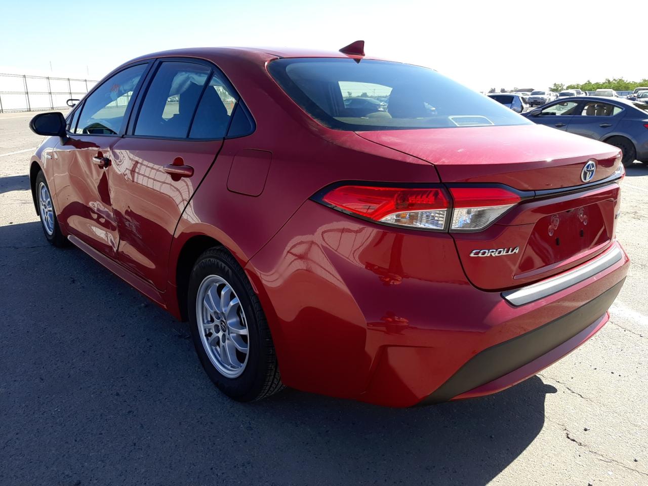 Photo 3 from auction – 2020 TOYOTA COROLLA LE with VIN JTDEBRBE3LJ015748