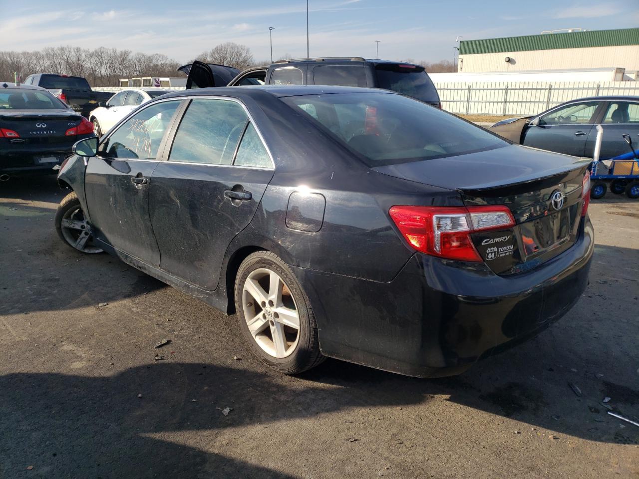 Photo 3 from auction – 2012 TOYOTA CAMRY BASE with VIN 4T1BF1FK5CU072598