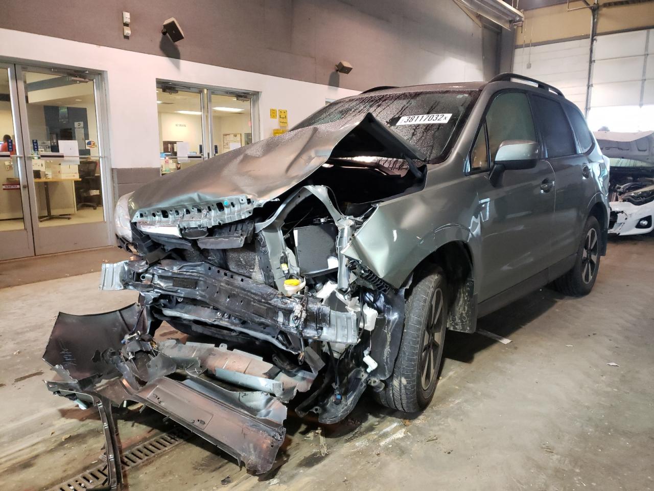 Photo 2 from auction – 2018 SUBARU FORESTER 2 with VIN JF2SJAGC3JH606859