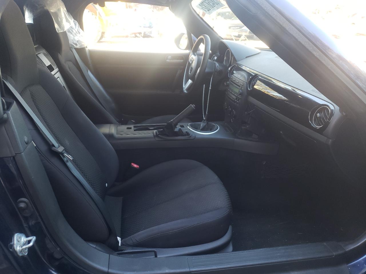 Photo 5 from auction – 2007 MAZDA MX-5 MIATA with VIN JM1NC25F470131898