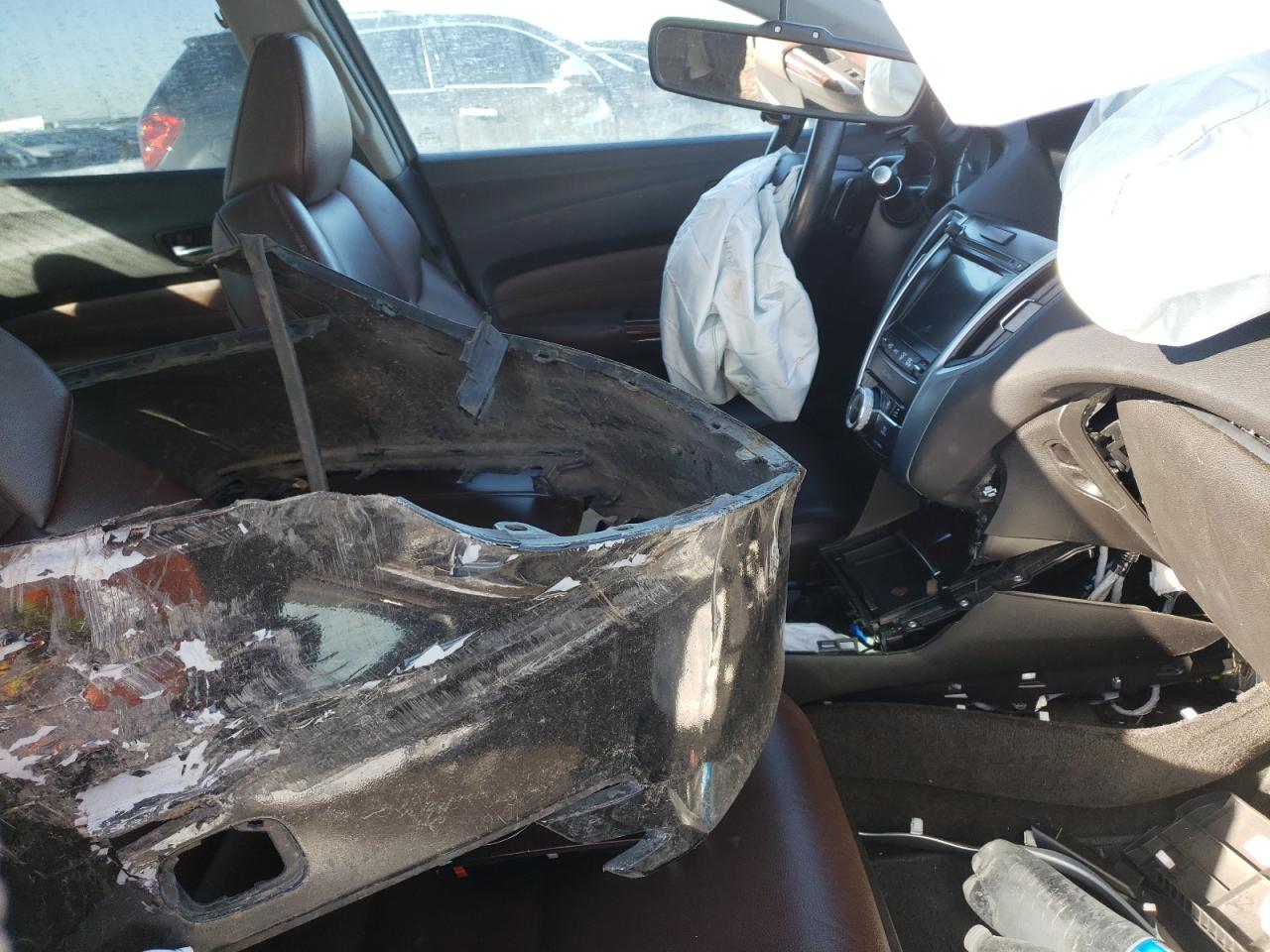 Photo 5 from auction – 2015 ACURA TLX with VIN 19UUB2F31FA010890