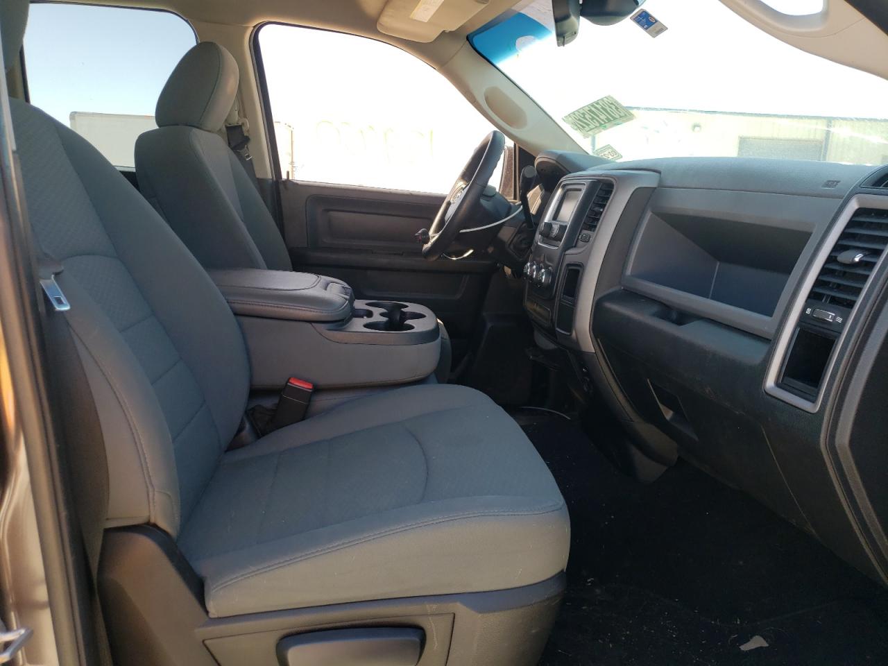 Photo 5 from auction – 2014 RAM 1500 ST with VIN 1C6RR6FT2ES190954