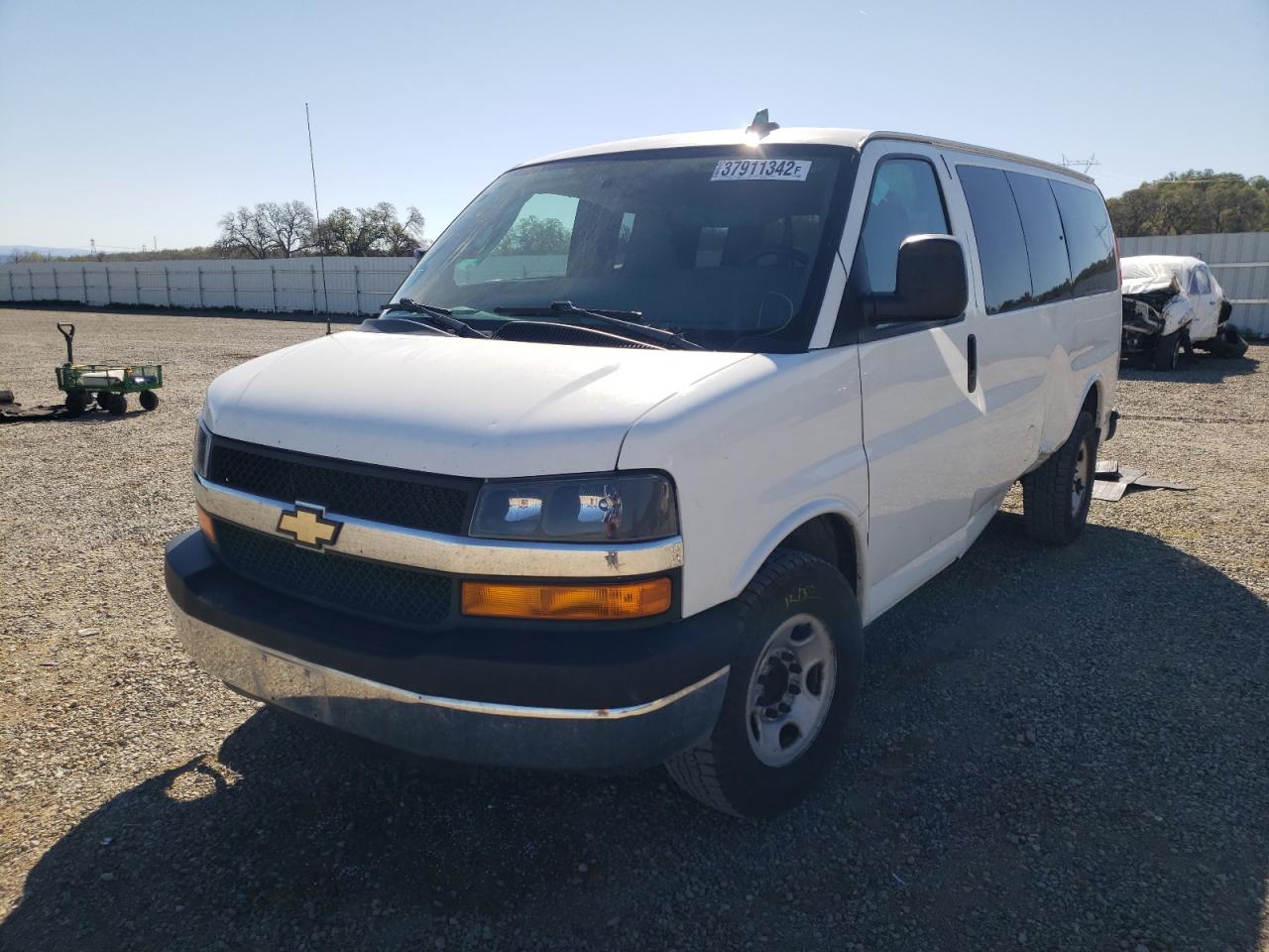 Photo 2 from auction – 2016 CHEVROLET EXPRESS G2 with VIN 1GAWGFFG4G1242428