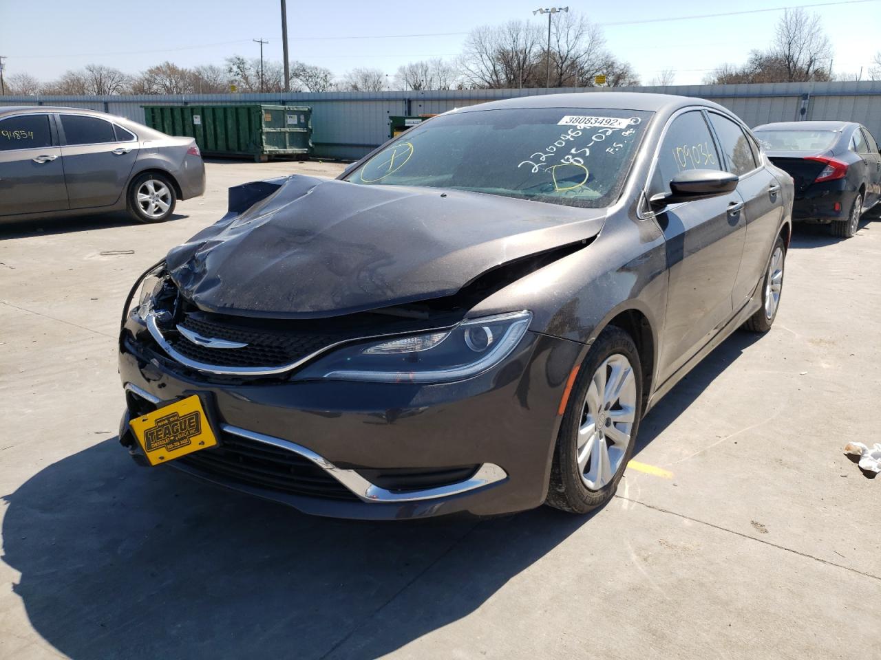 Photo 2 from auction – 2015 CHRYSLER 200 LIMITE with VIN 1C3CCCABXFN601048