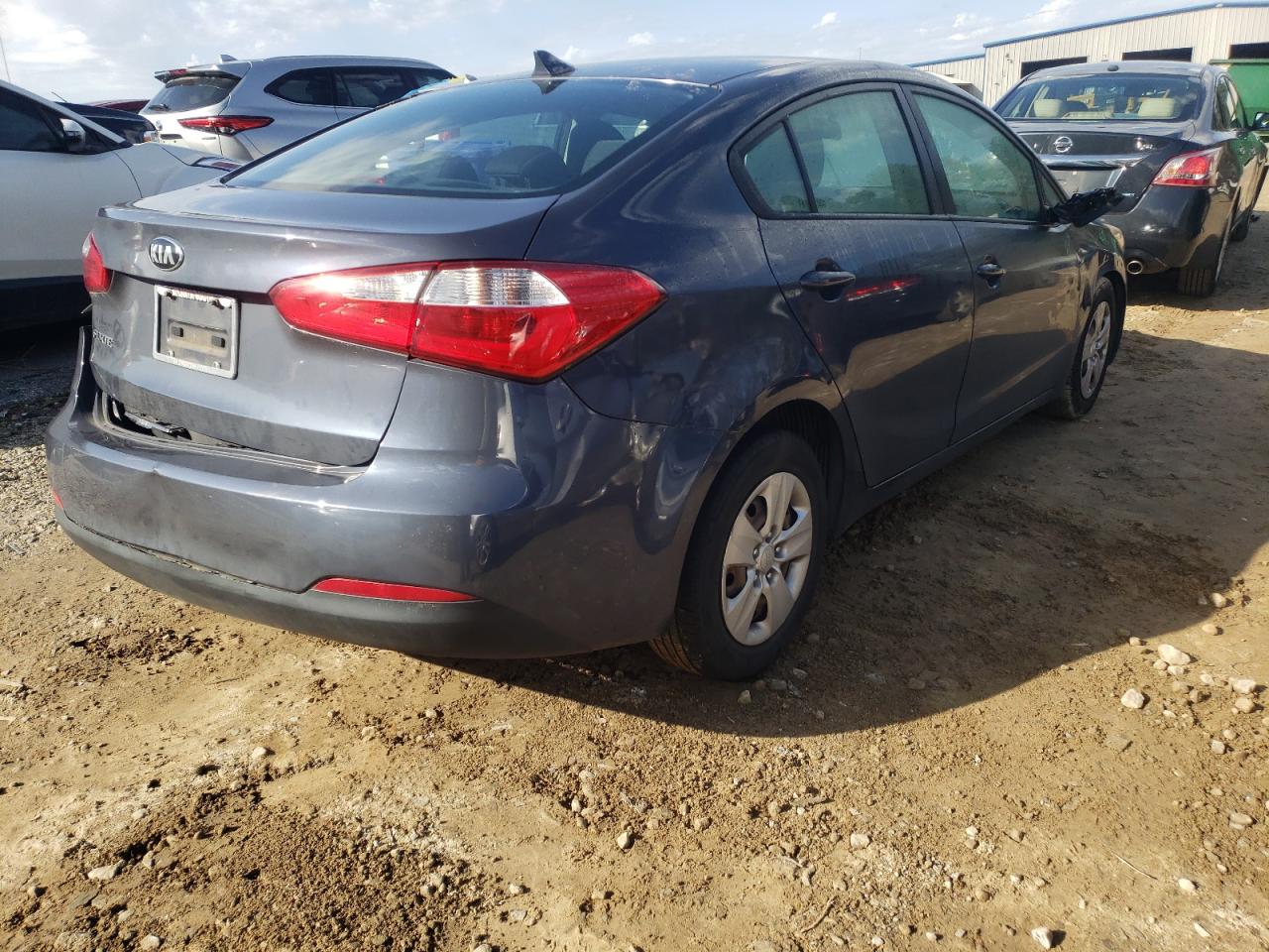 Photo 4 from auction – 2016 KIA FORTE LX with VIN KNAFK4A66G5459316