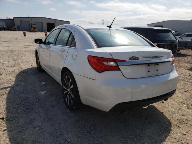Photo 3 from auction – 2013 CHRYSLER 200 LIMITE with VIN 1C3CCBCGXDN701795