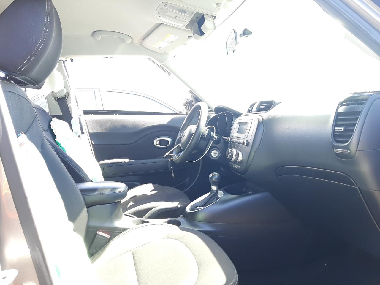Photo 5 from auction – 2015 KIA SOUL with VIN KNDJN2A25F7191402