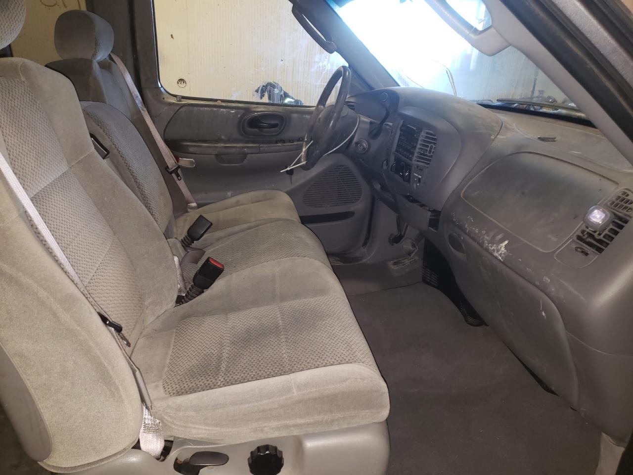 Photo 5 from auction – 2002 FORD F150 with VIN 1FTRX08LX2KC44165