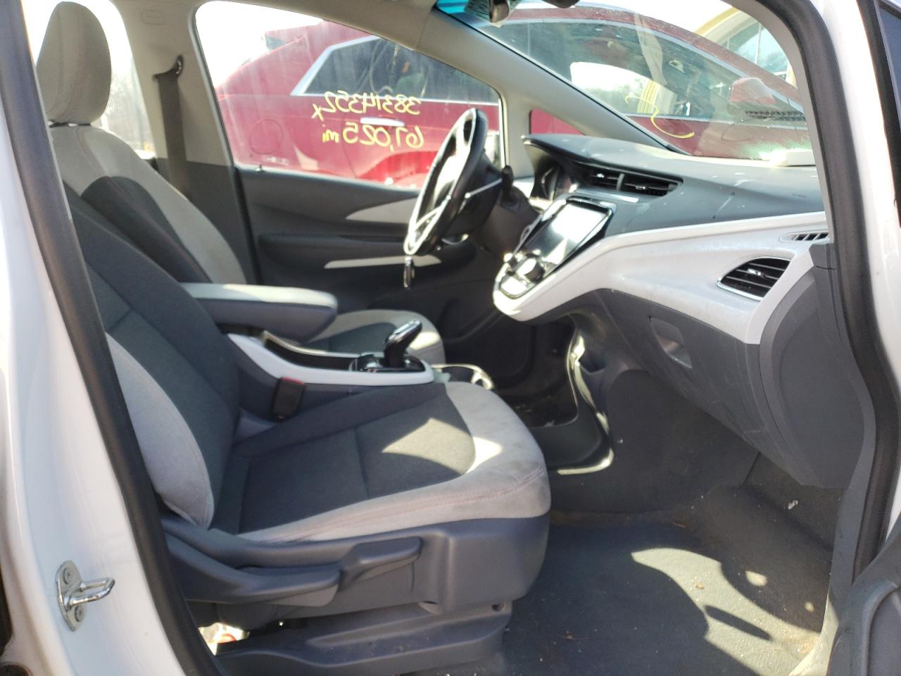 Photo 5 from auction – 2018 CHEVROLET BOLT EV LT with VIN 1G1FW6S02J4138523
