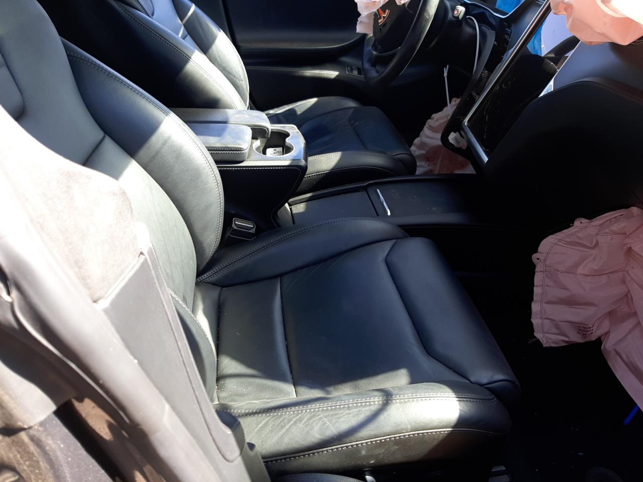 Photo 5 from auction – 2017 TESLA MODEL S with VIN 5YJSA1E27HF191872