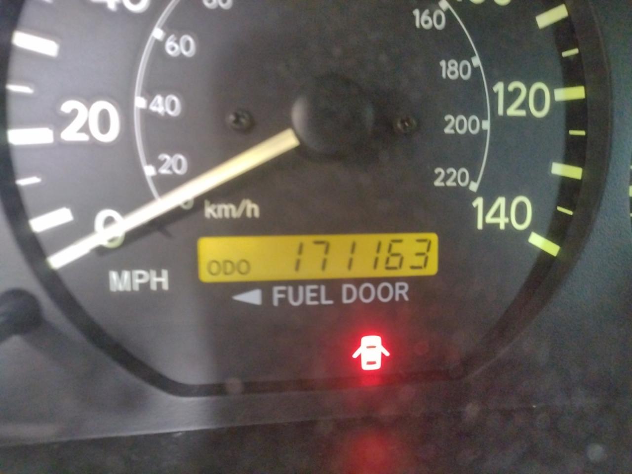 Photo 8 from auction – 2000 TOYOTA CAMRY LE with VIN 4T1BF28K2YU109598