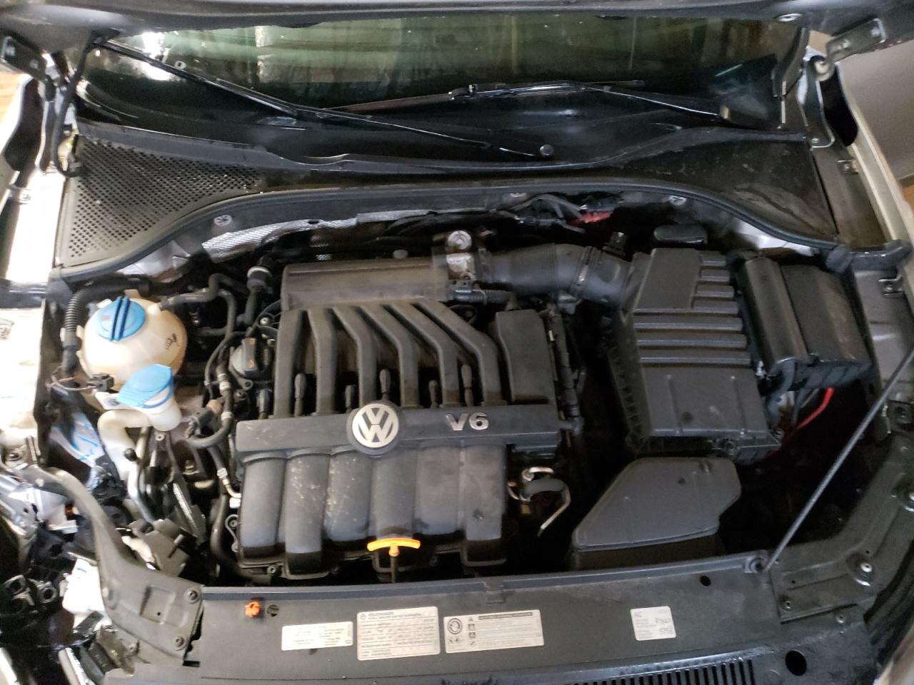 Photo 7 from auction – 2012 VOLKSWAGEN PASSAT SEL with VIN 1VWCM7A36CC080214