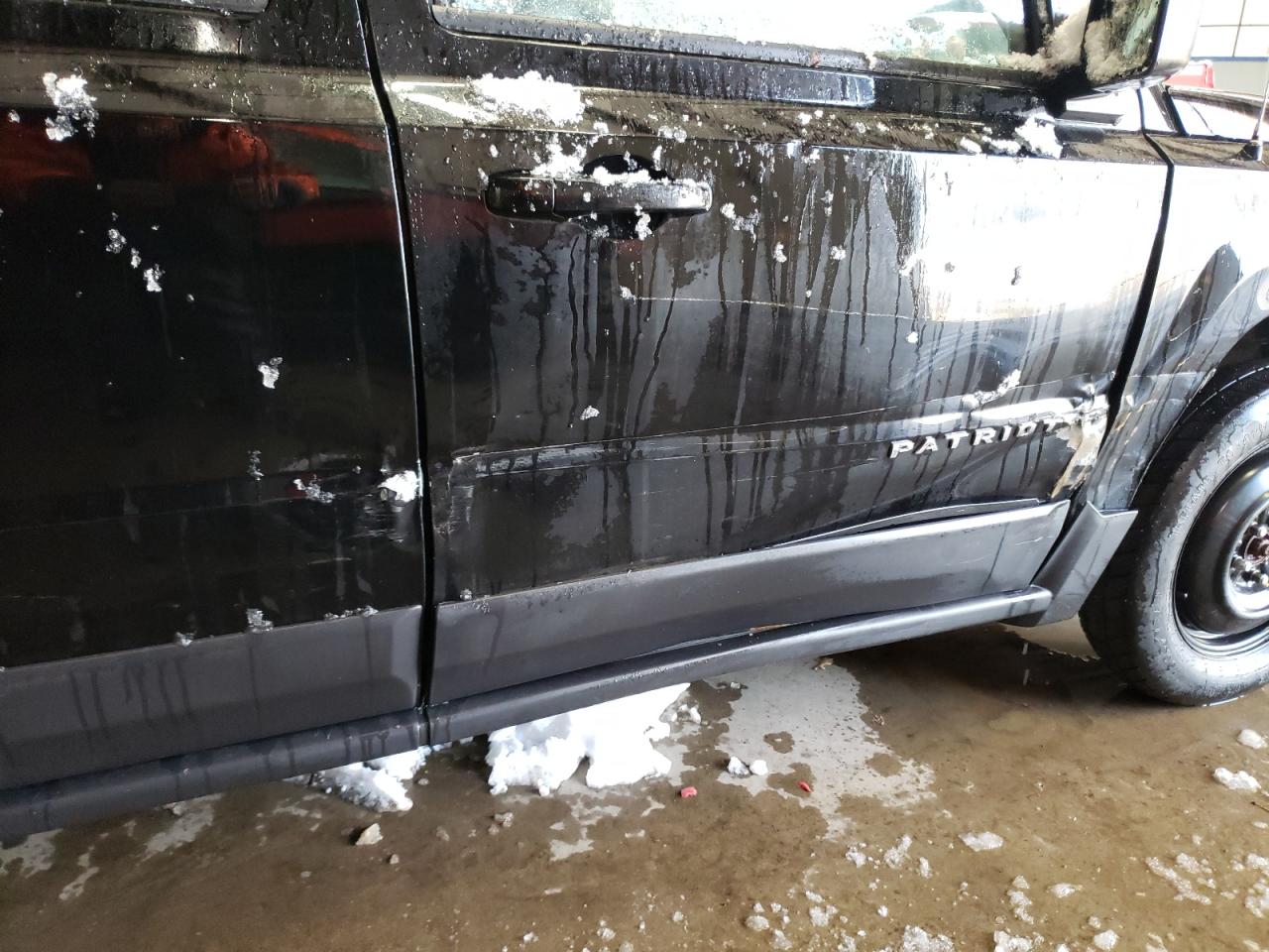 Photo 9 from auction – 2015 JEEP PATRIOT LA with VIN 1C4NJRFB6FD424977