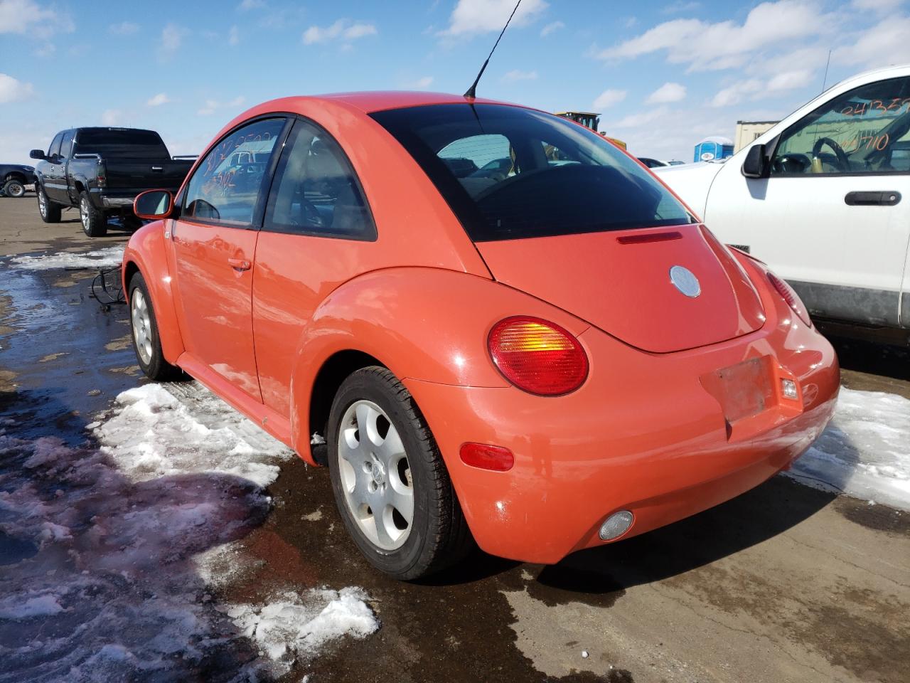Photo 3 from auction – 2003 VOLKSWAGEN NEW BEETLE with VIN 3VWCK21C33M409152