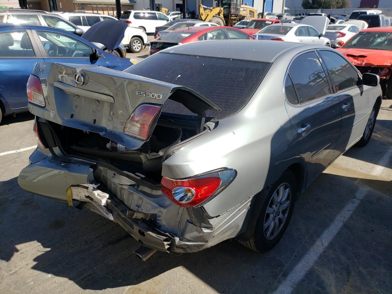 Photo 4 from auction – 2002 LEXUS ES 300 with VIN JTHBF30G220019480