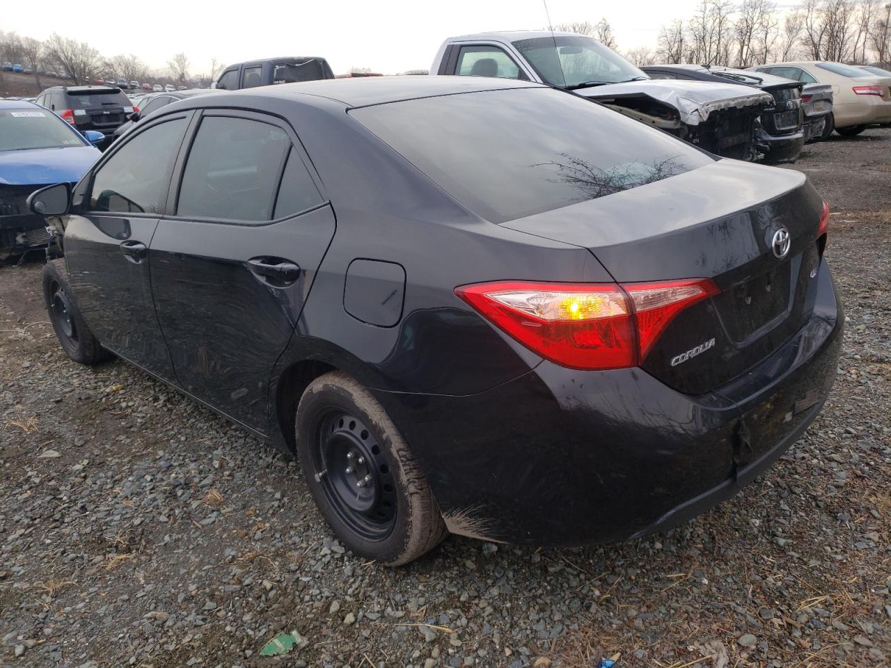 Photo 3 from auction – 2017 TOYOTA COROLLA L with VIN 2T1BURHE8HC823617