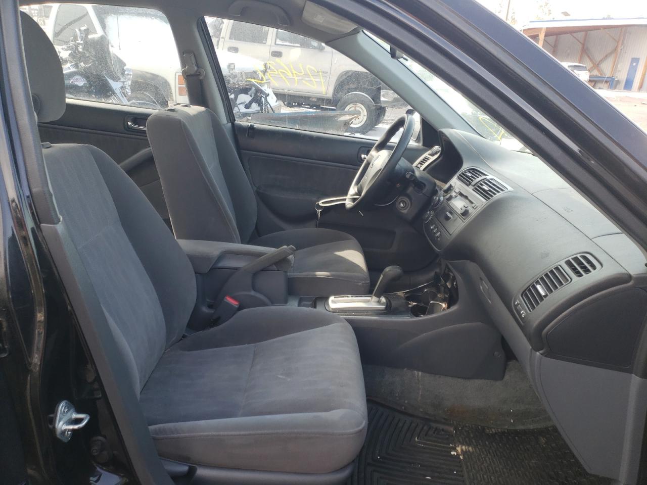Photo 5 from auction – 2003 HONDA CIVIC LX with VIN 2HGES16563H613041