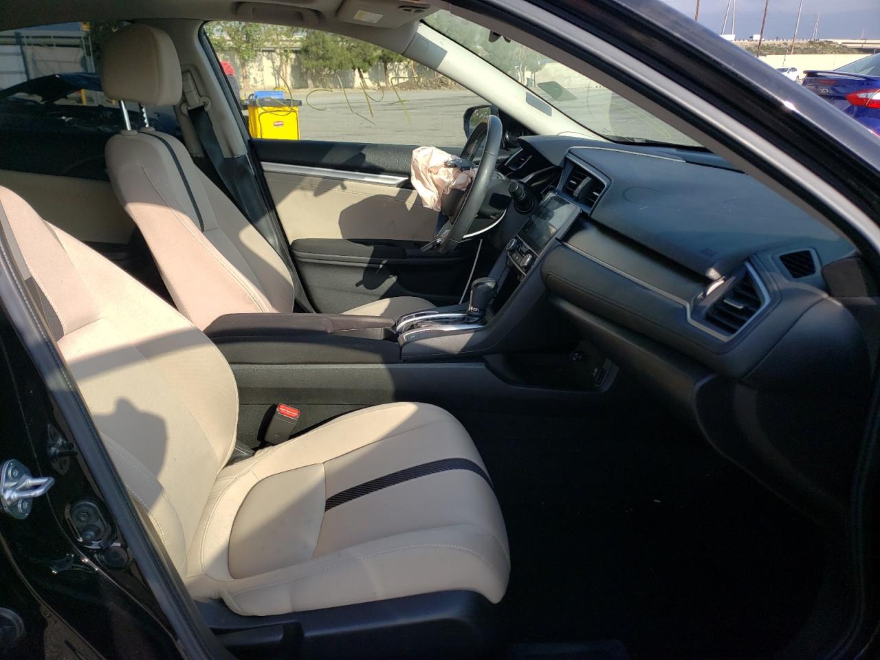 Photo 5 from auction – 2018 HONDA CIVIC EX with VIN JHMFC1F37JX014493