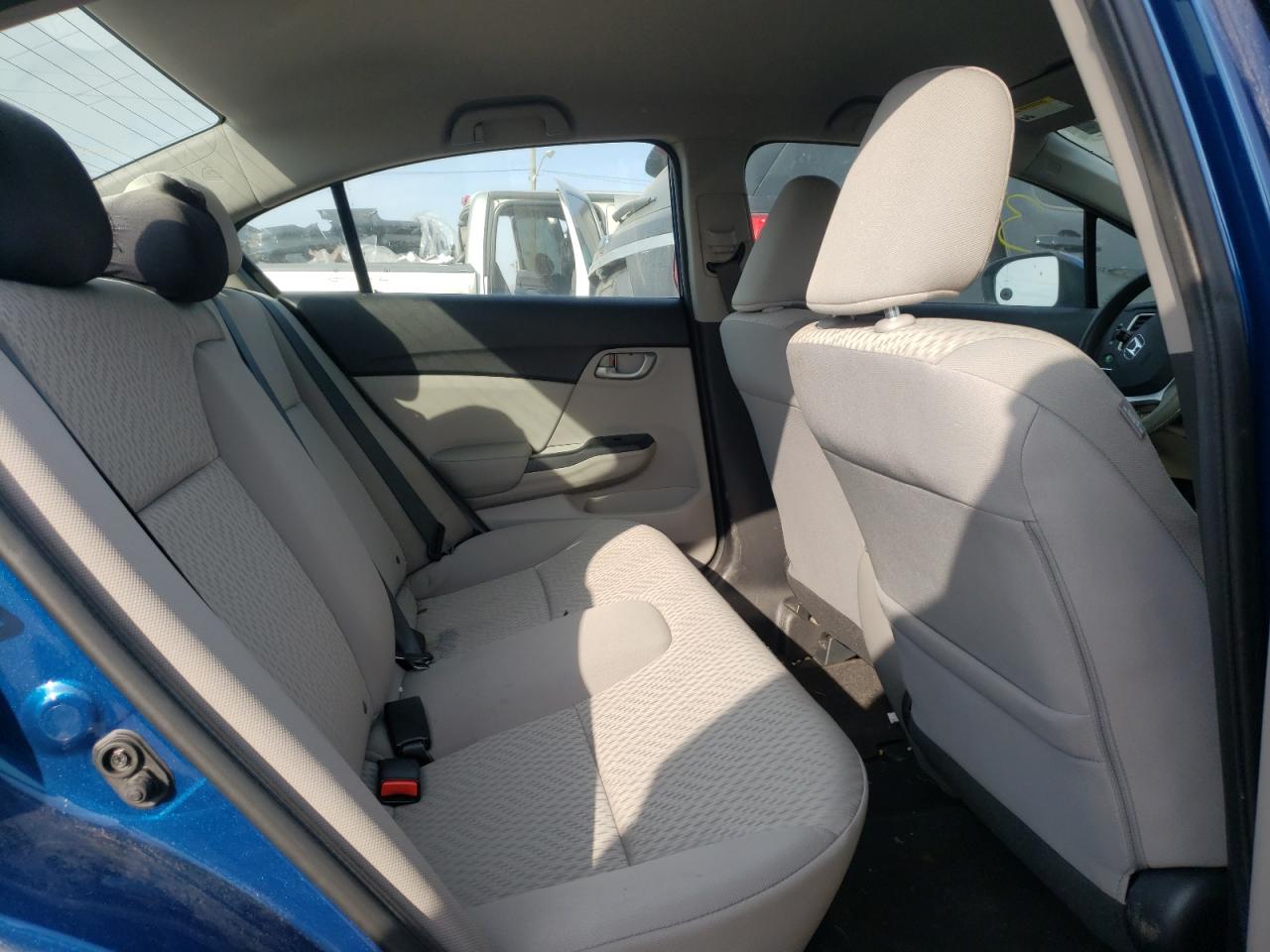 Photo 6 from auction – 2015 HONDA CIVIC LX with VIN 19XFB2F57FE060781