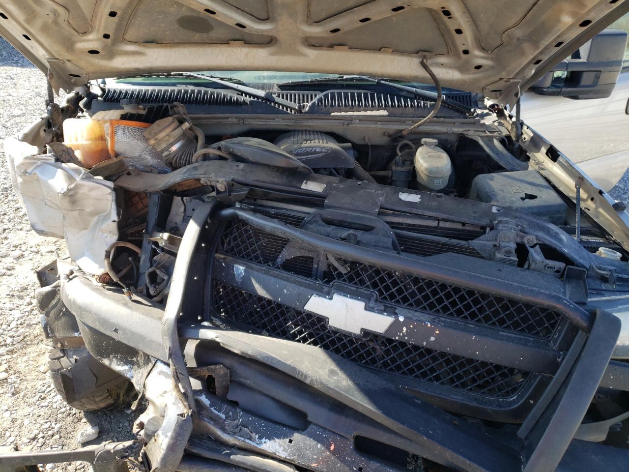 Photo 7 from auction – 2004 CHEVROLET SILVERADO with VIN 2GCEK13T241376320