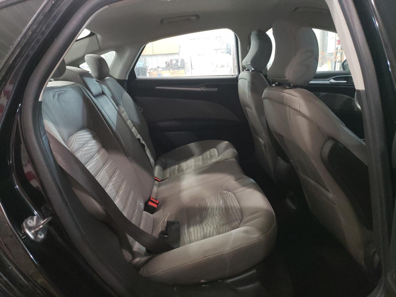 Photo 6 from auction – 2016 FORD FUSION S with VIN 1FA6P0G73G5118071