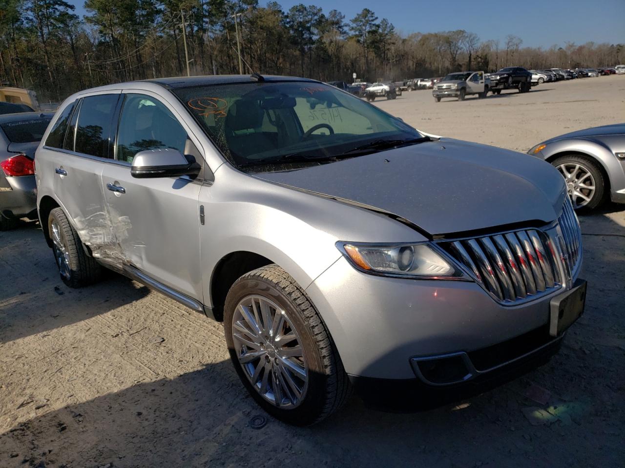 LINCOLN MKX 2014 with VIN 2LMDJ6JK6EBL10726 - Photo from auction