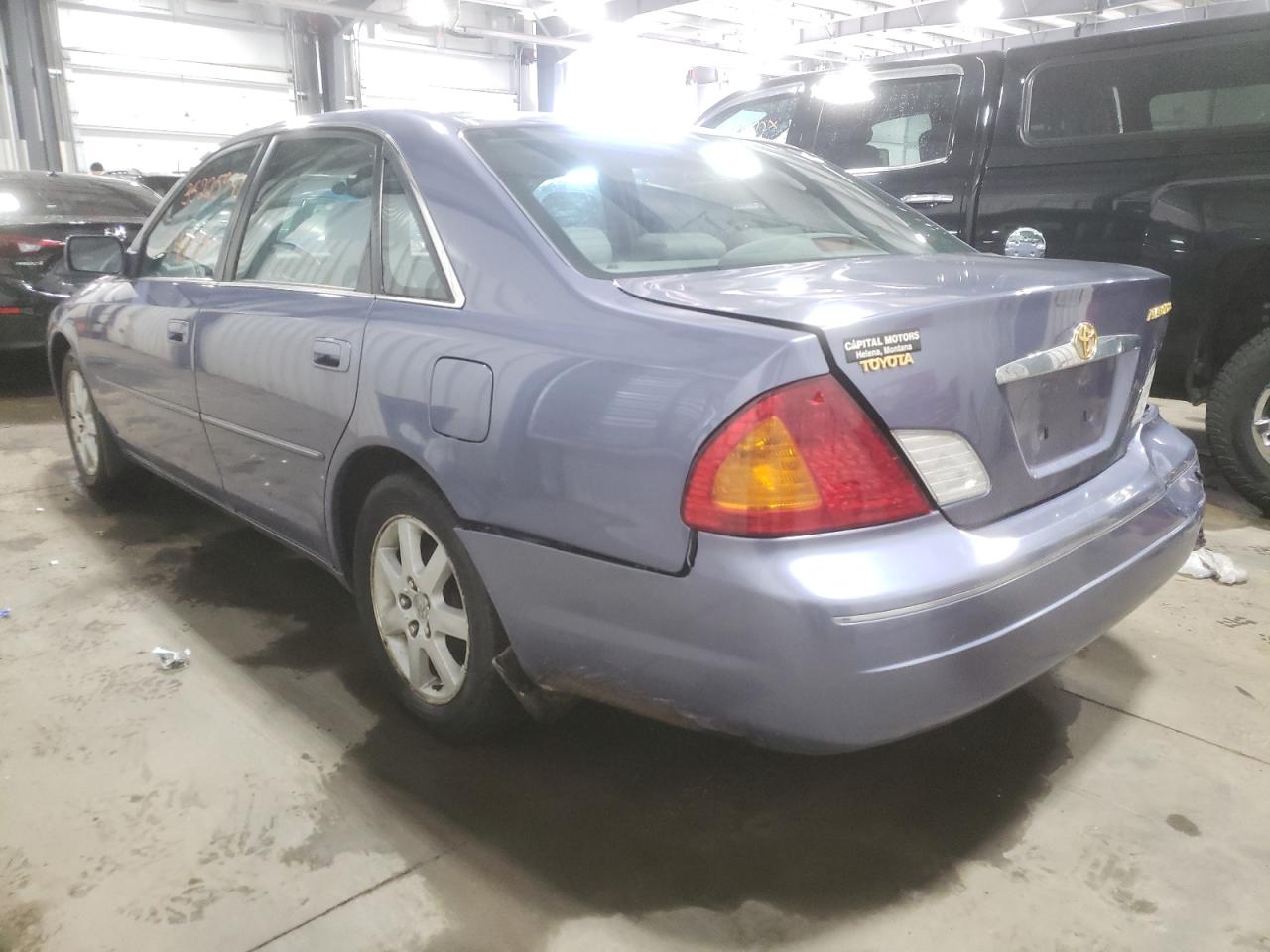 Photo 3 from auction – 2000 TOYOTA AVALON XL with VIN 4T1BF28B2YU100271