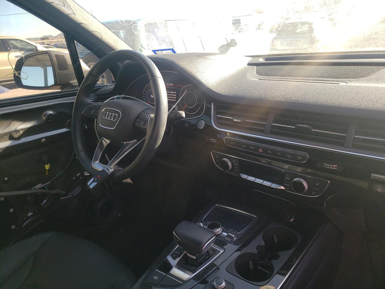 Photo 9 from auction – 2019 AUDI Q7 PRESTIG with VIN WA1VAAF76KD004489