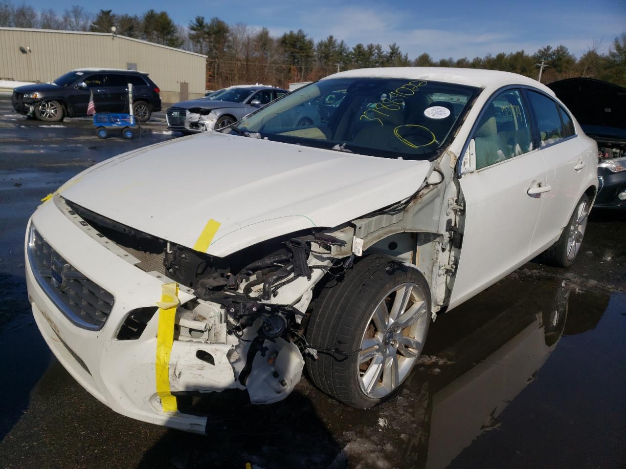 Photo 2 from auction – 2011 VOLVO S60 T6 with VIN YV1902FH3B2017182