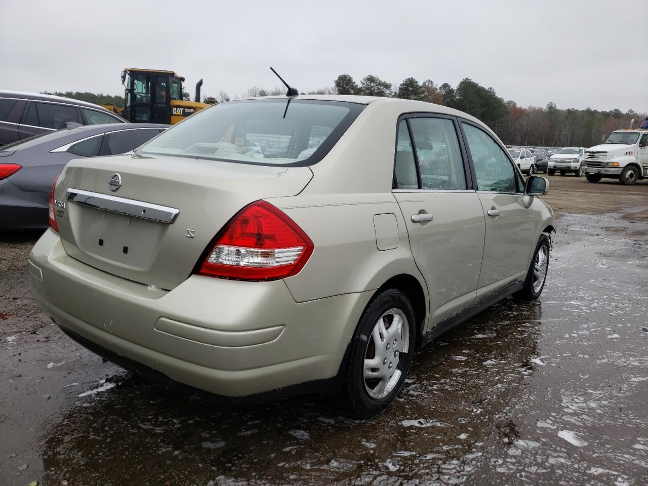 Zdjęcie 4 z aukcji – 2007 NISSAN VERSA S z VIN 3N1BC11E97L424230